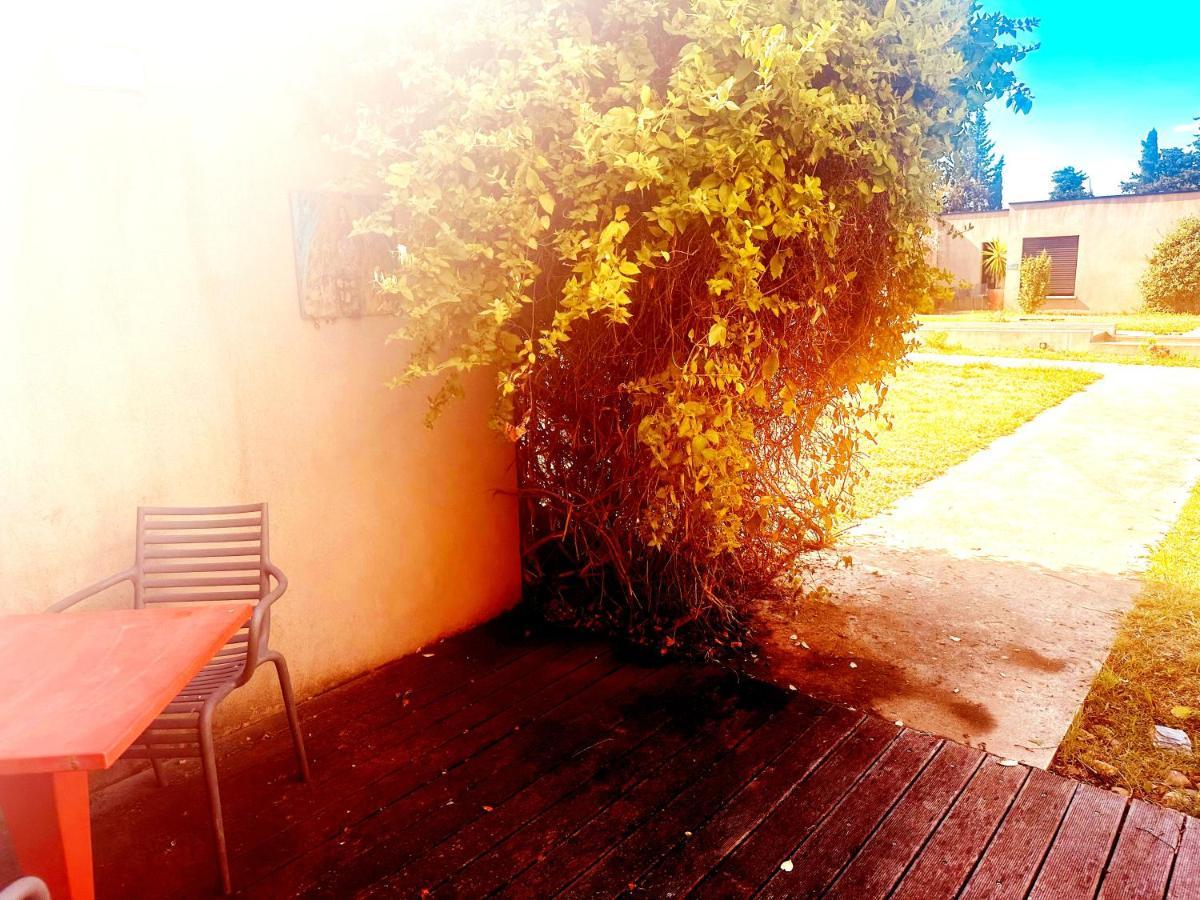 Les Madones Appartement Nîmes Buitenkant foto